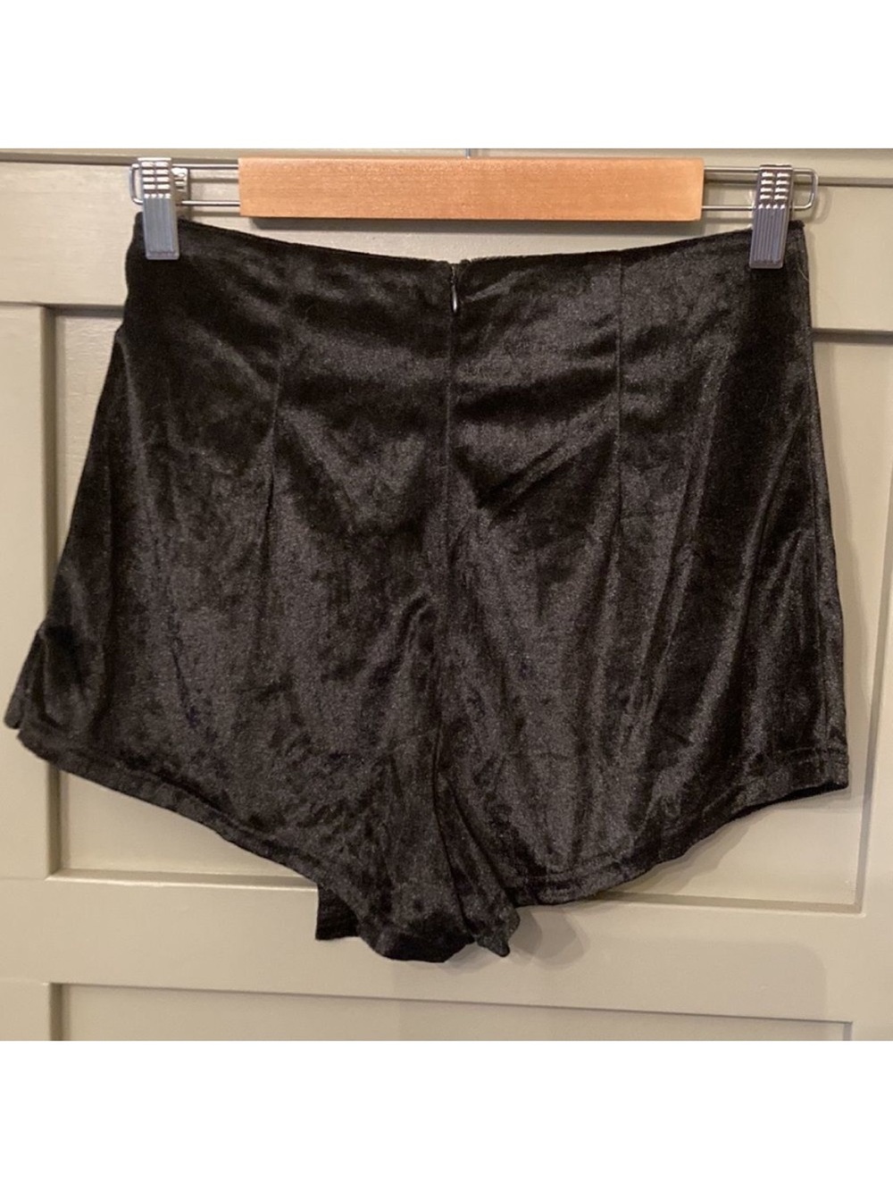 L'atiste By Amy Black Velvet Floral Embroidered Skort & Crop Top Set Size Small - Picture 13 of 15